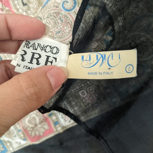 Gianfranco Ferre Large shawl wrap - Picture 2 of 5